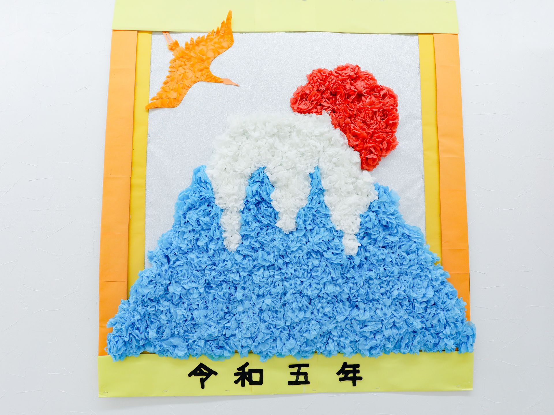 入居者やスタッフが作成した展示物
