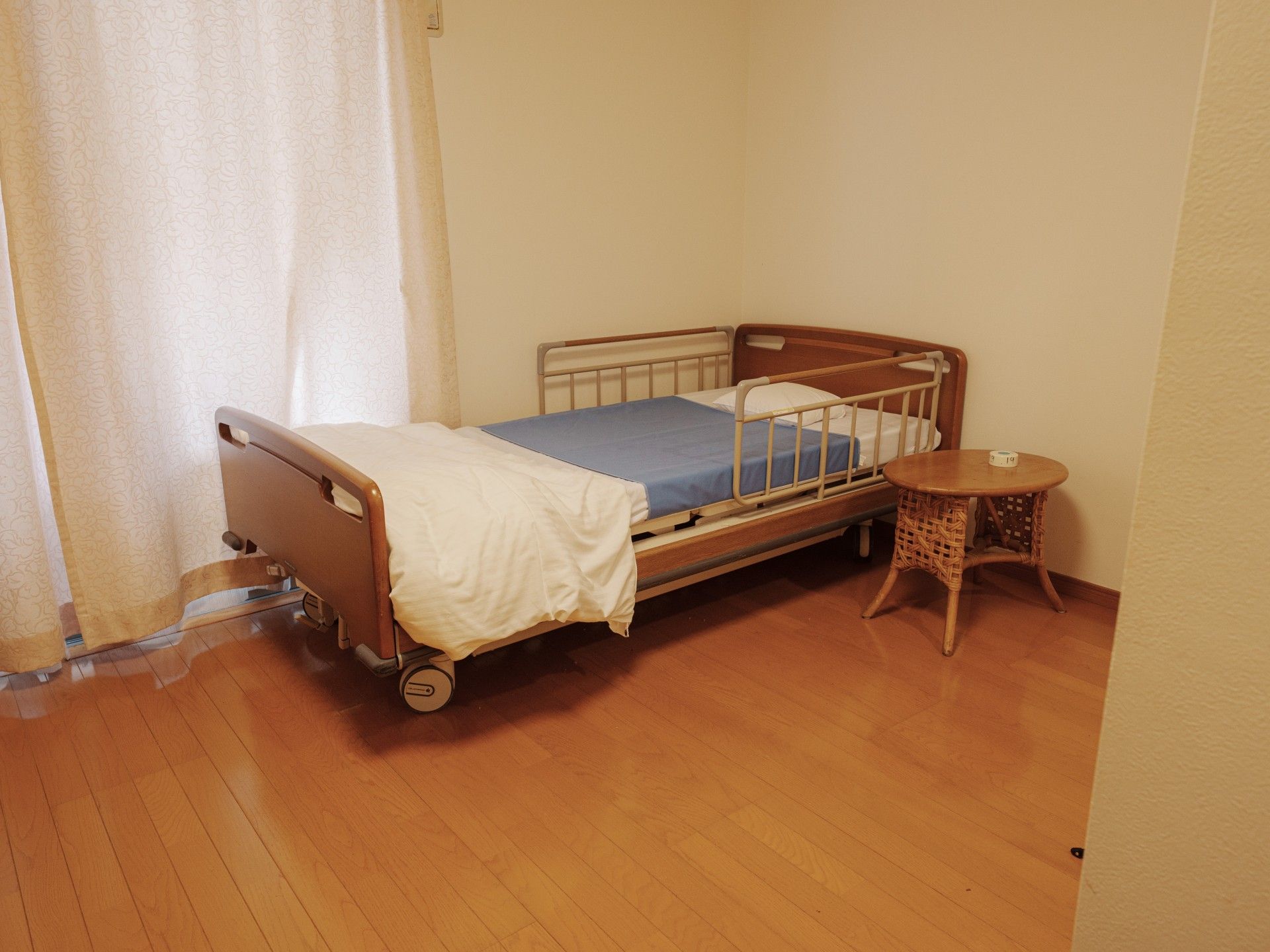 落ち着いた雰囲気の居室