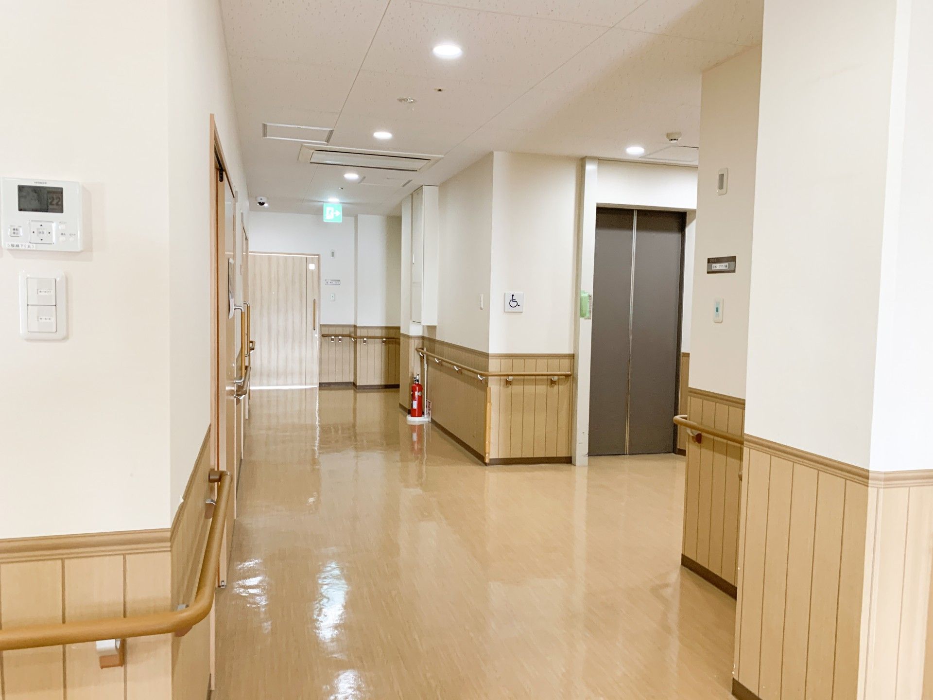 清潔感ある廊下の様子