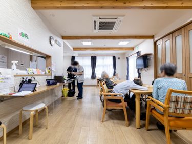要問合せ♥️お子様人気♥️毎日笑顔なれる家具 テーブル チェア 