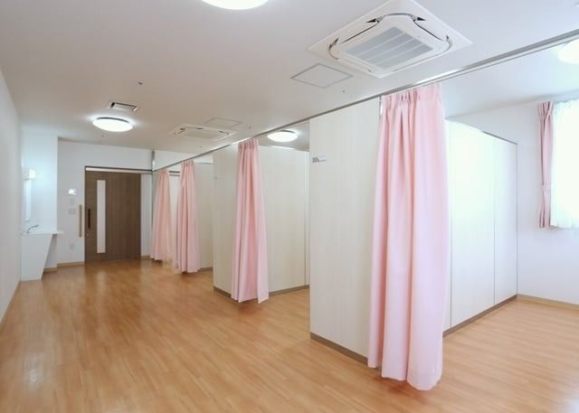 カーテン付きの個室スペース