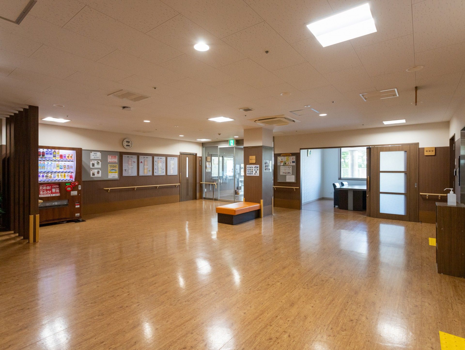 広々とした共用スペース