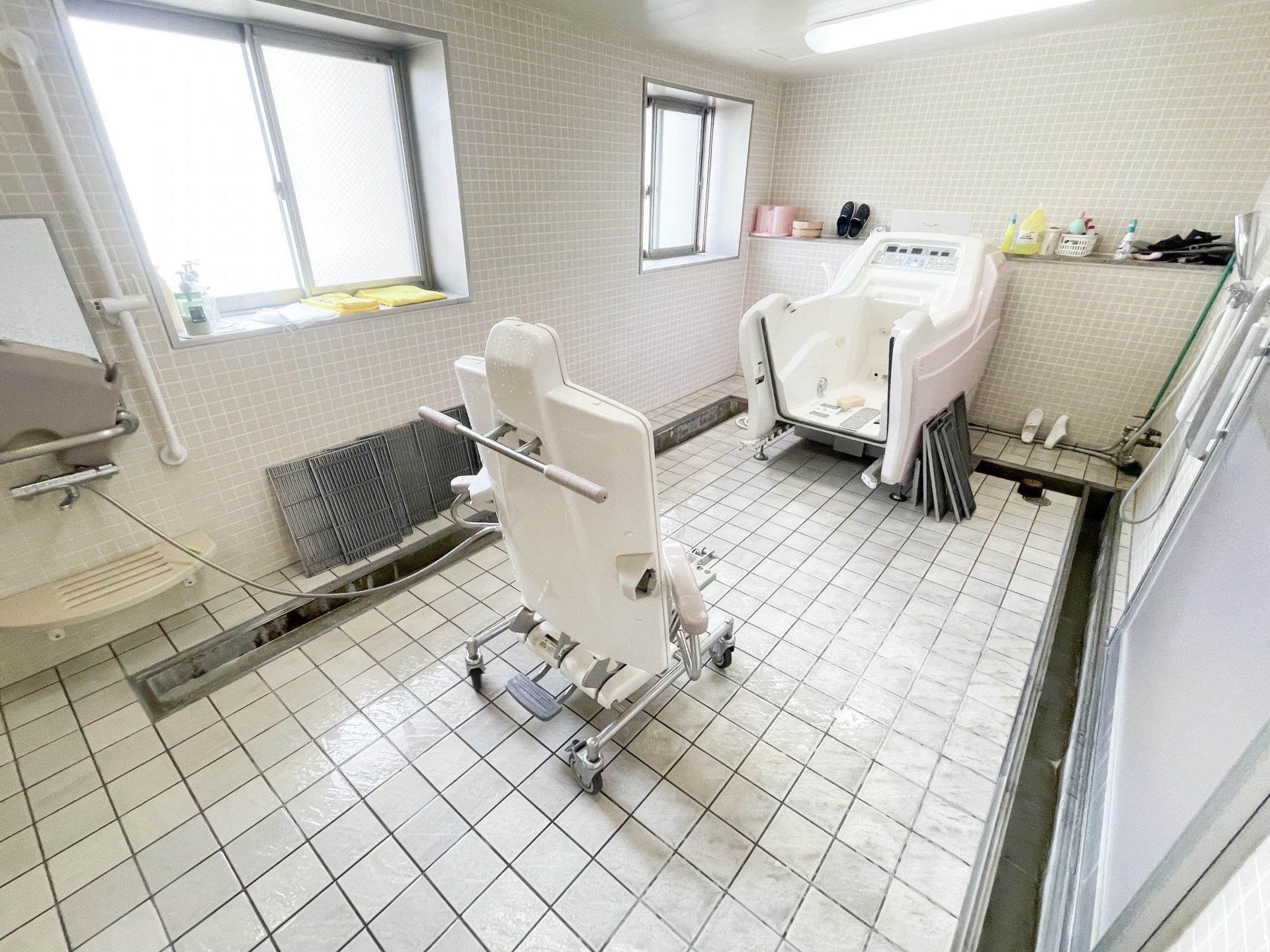 広々とした浴室