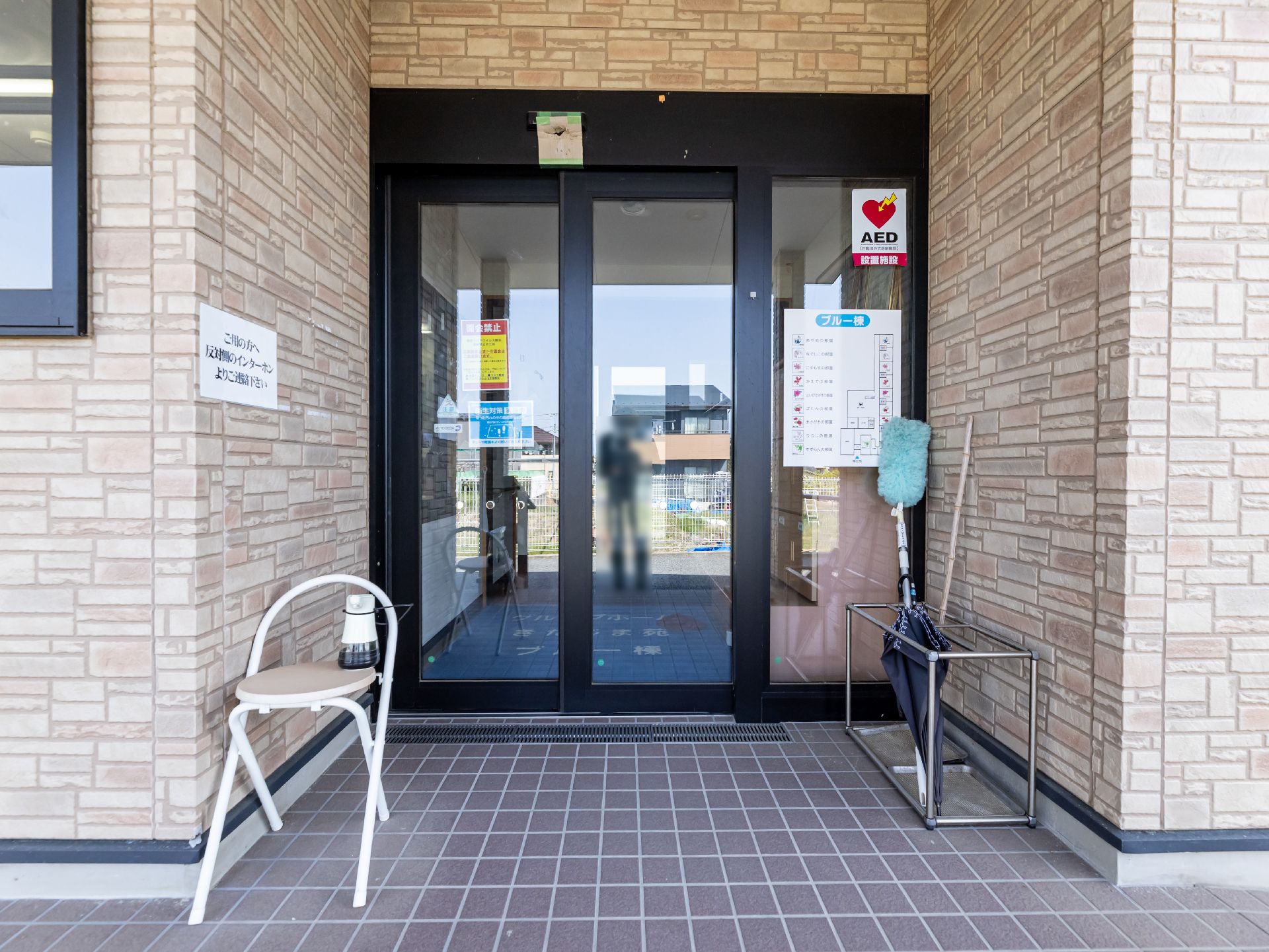 傘立てをご利用いただける玄関