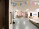 明るい廊下と共有スペース