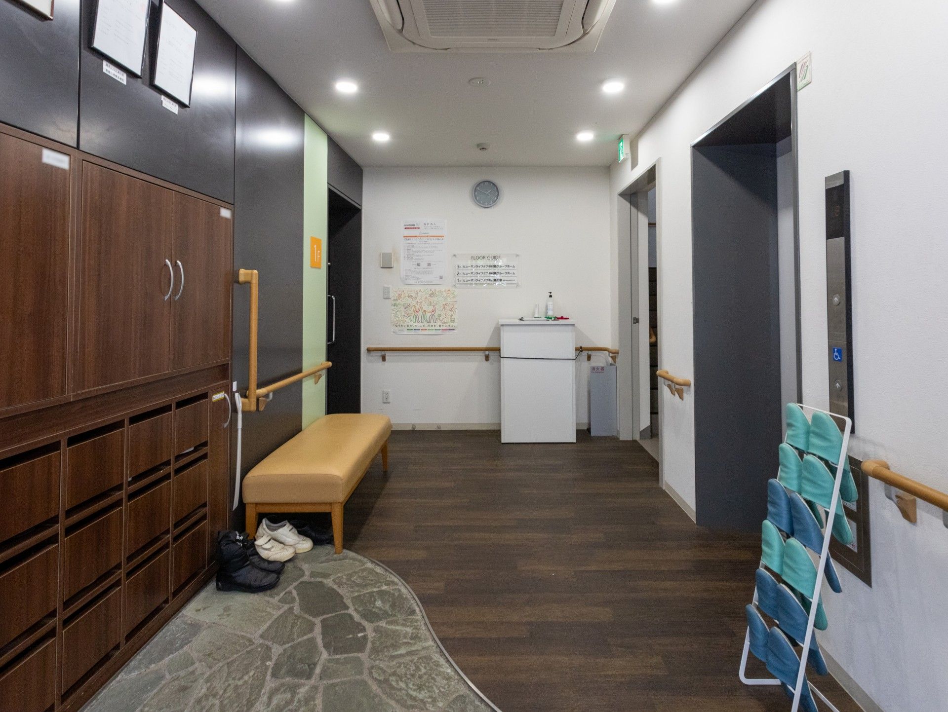 落ち着いた廊下