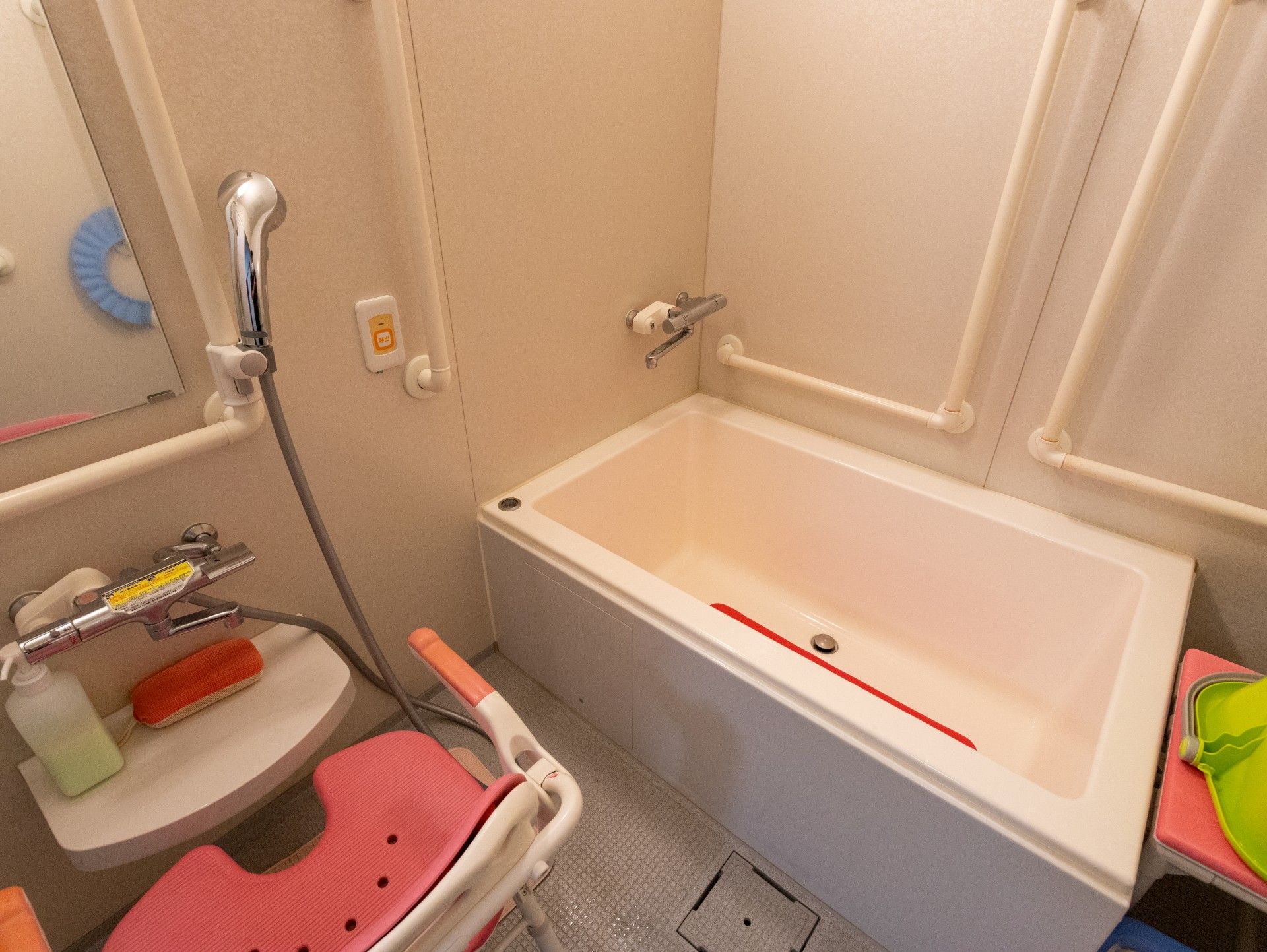 安全に配慮した浴室