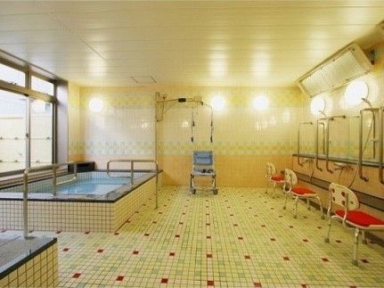 ラ・ナシカ かみいしの大浴場タイプの広々とした空間を完備している。