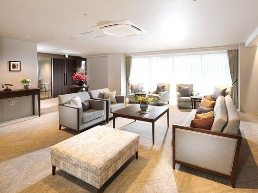 1F エントランス