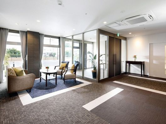 1F エントランスホール