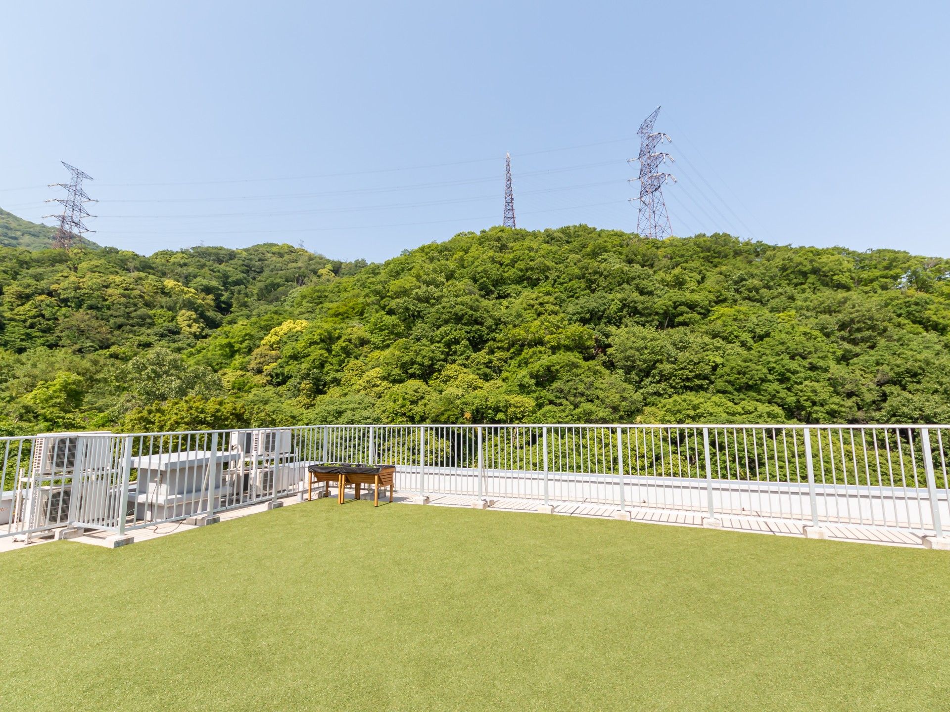 緑豊かな屋上庭園