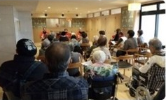 集会中の居室