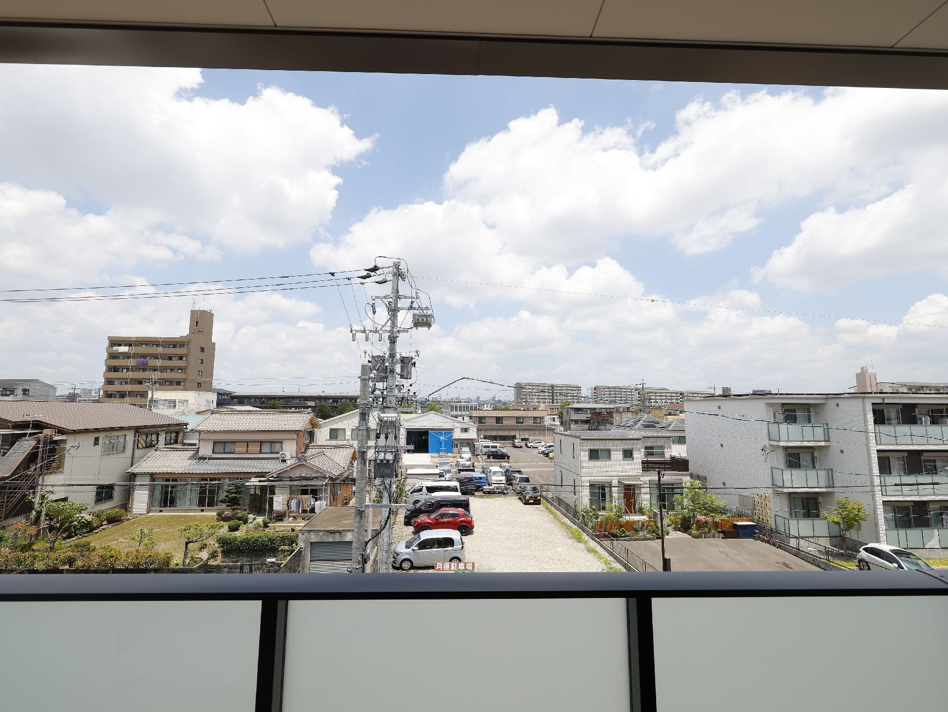 2階以上にある居室のベランダからみた外の風景