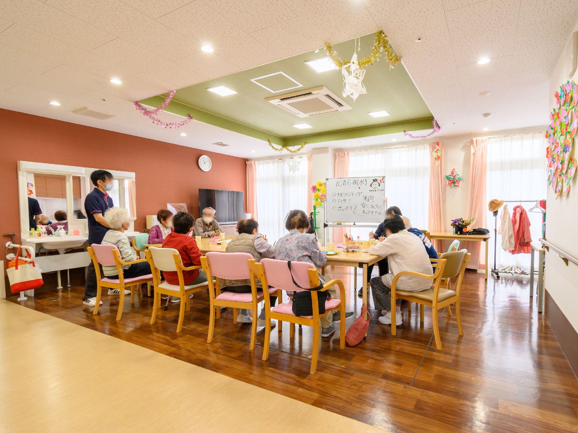 多くの方とコミュニケーションをとれる共有スペース