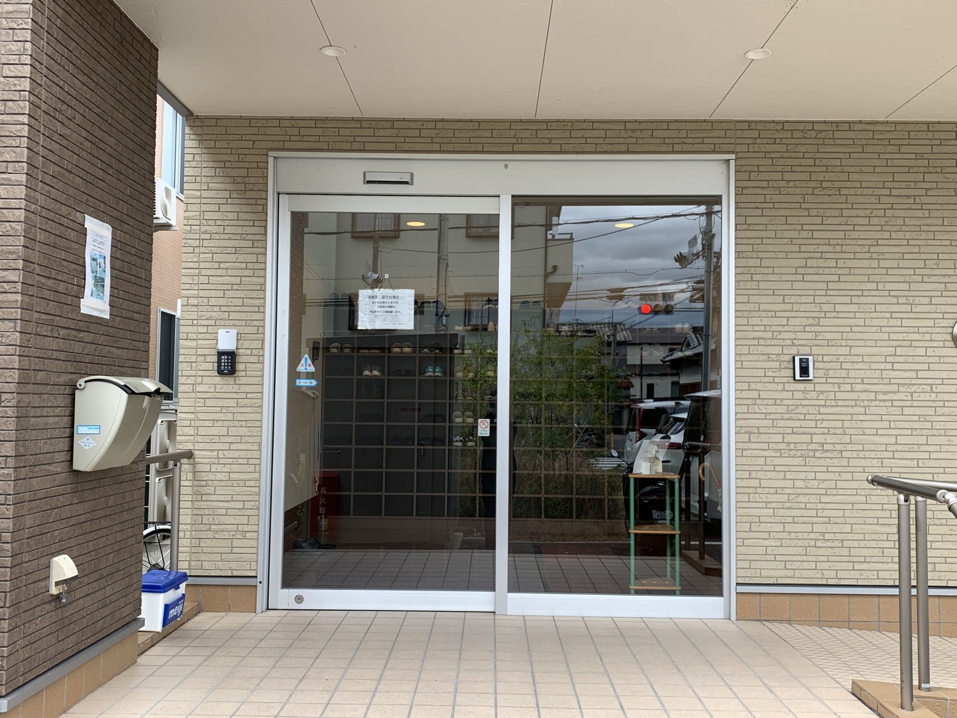 広々とした入口エリア