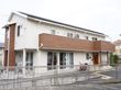 施設内にある敷地部分を含む、１階から２階までの建物全体の外観