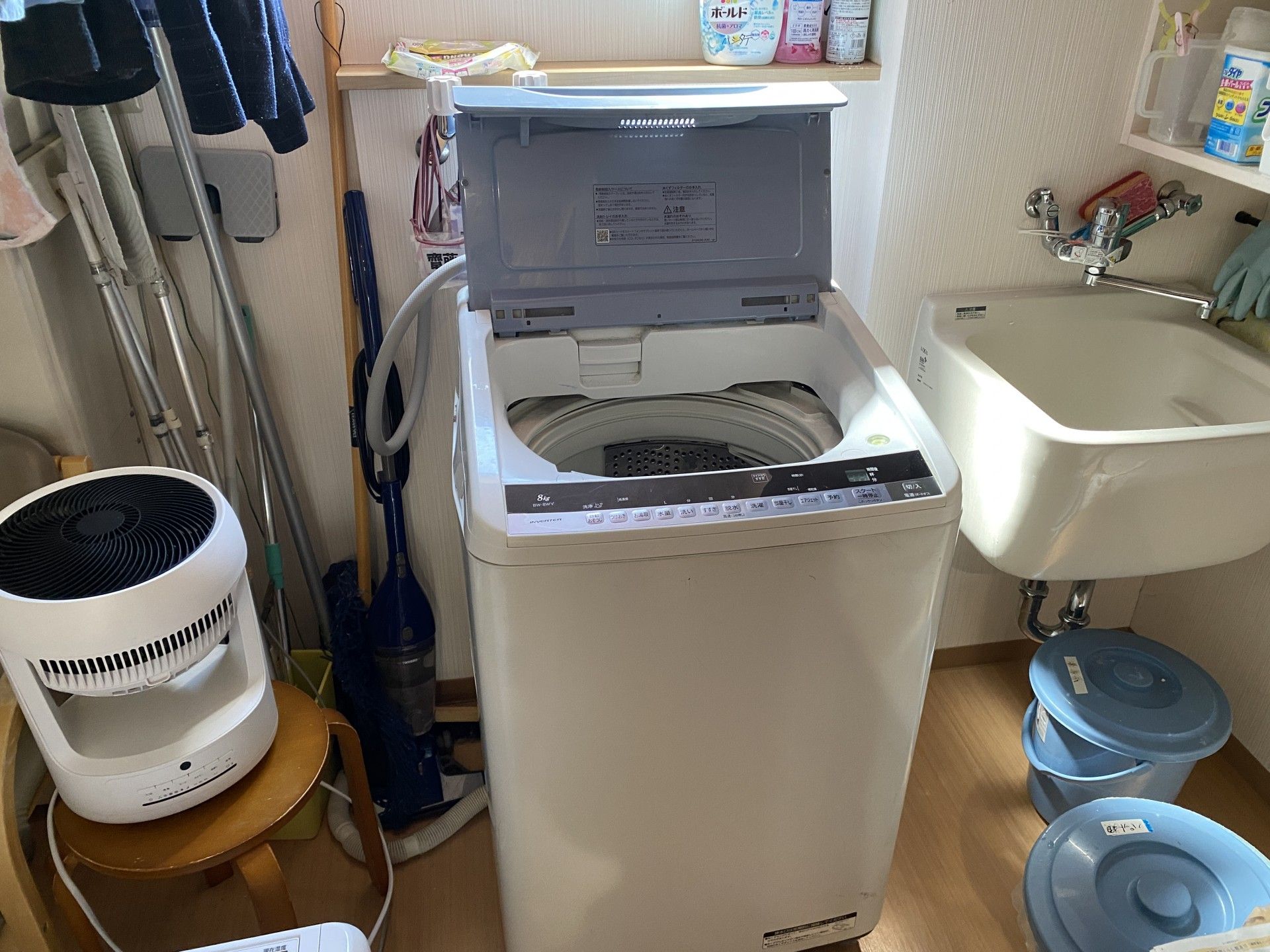 洗濯機と洗面台の設備