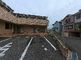 ゆったりとした外観の建物