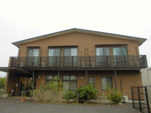 ゆったりとした外観の建物