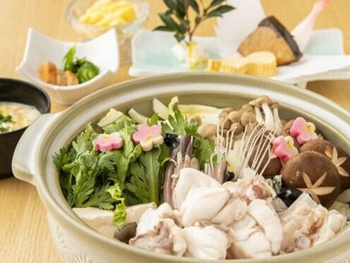金沢のアンコウを使用した鍋。特別メニューとして提供している