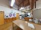 広々とした明るい共有スペース