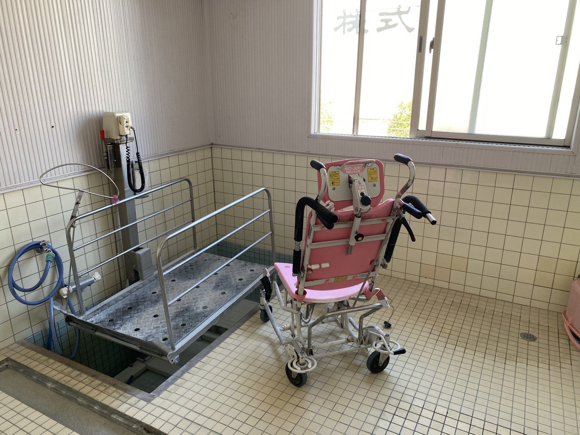 清潔な浴室の一角