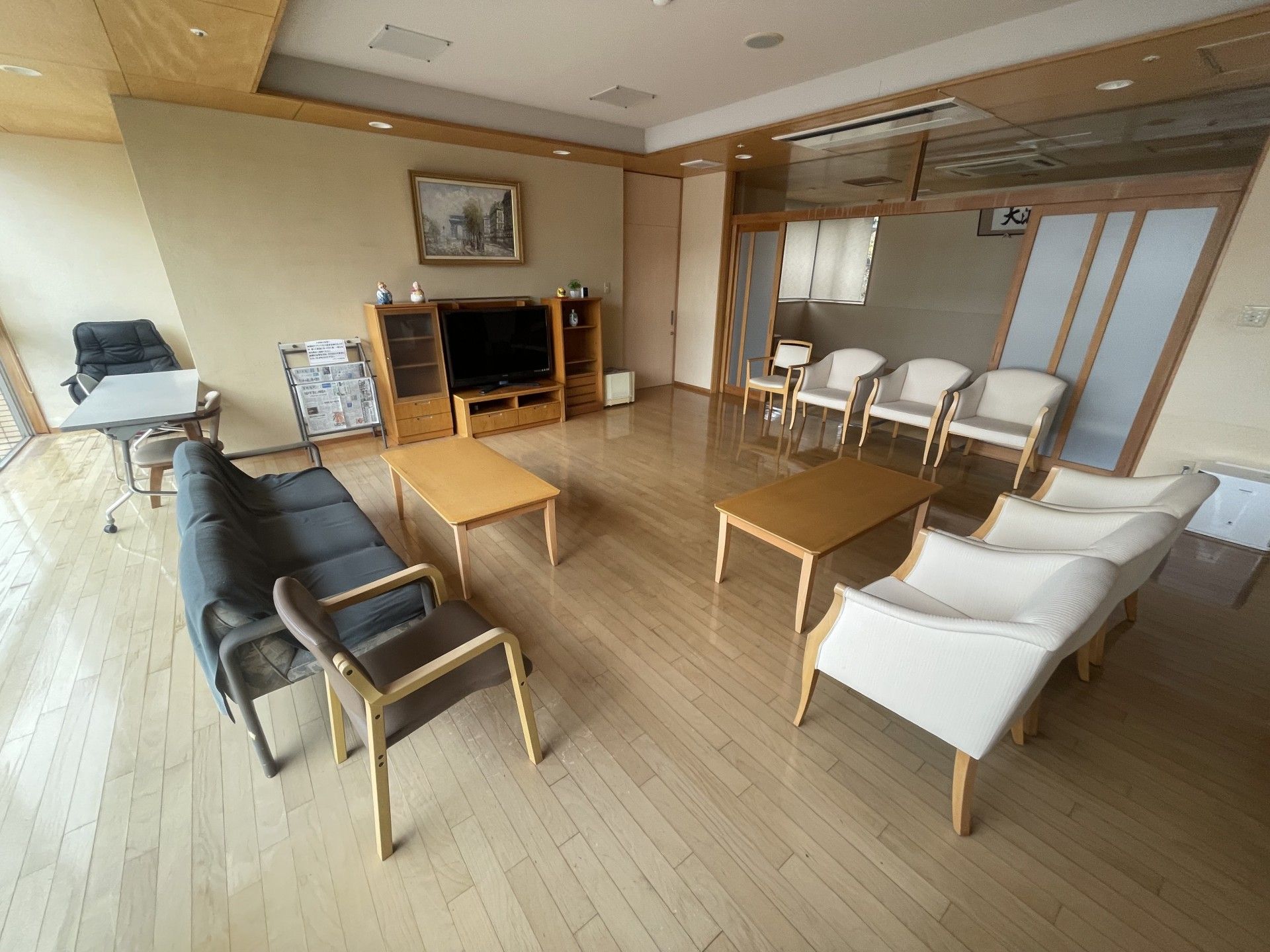 落ち着いた雰囲気の部屋
