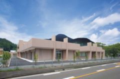 ゆったりとした建物外観