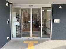 ゆったりとした明るいエントランス