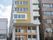 ビルのような7階建ての縦長建物