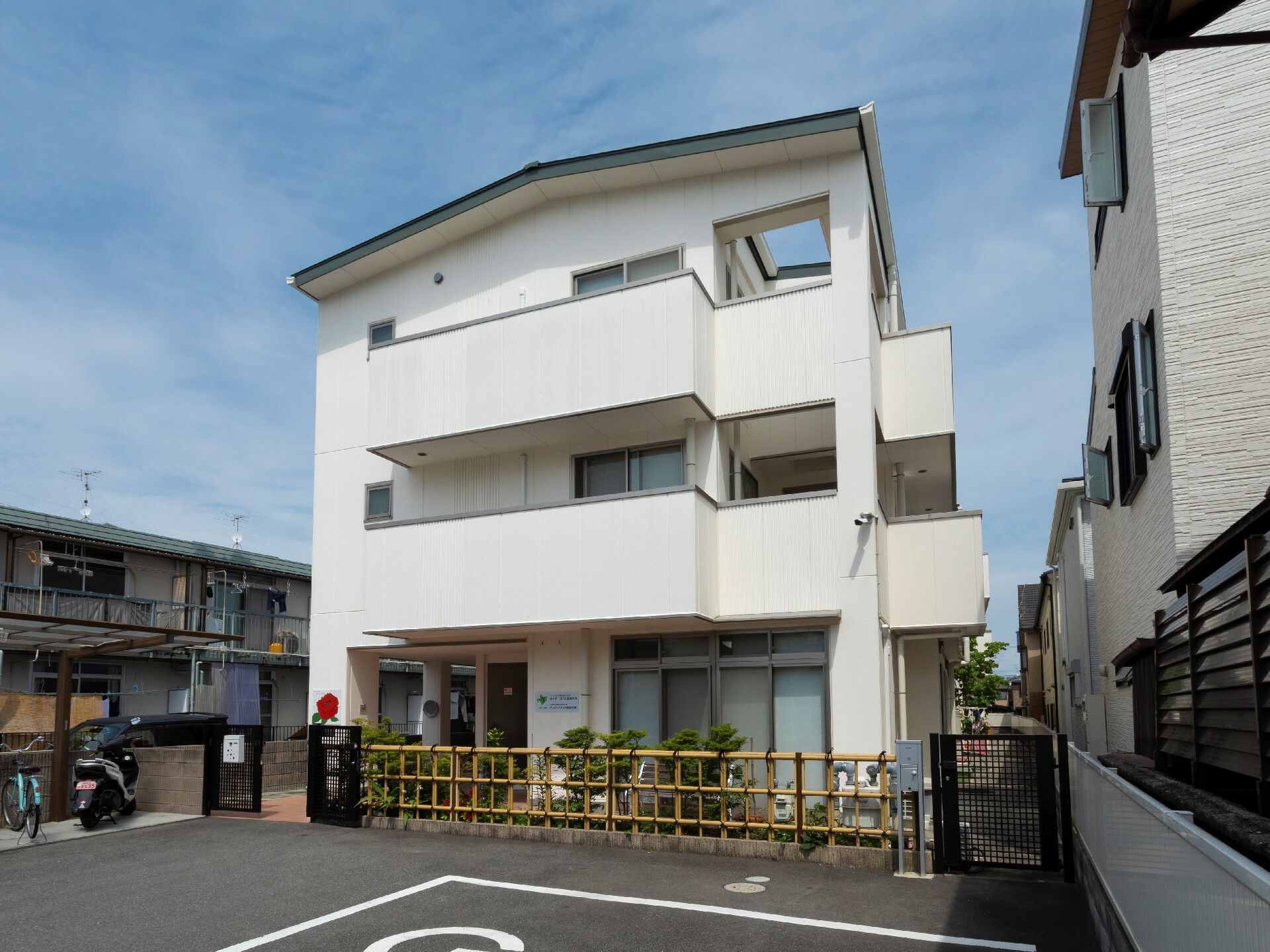 清潔な建物の外観