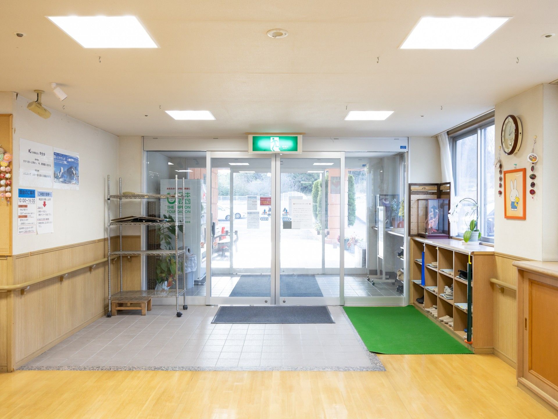 広いエントランス