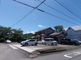 晴れた日の静かな住宅街の風景