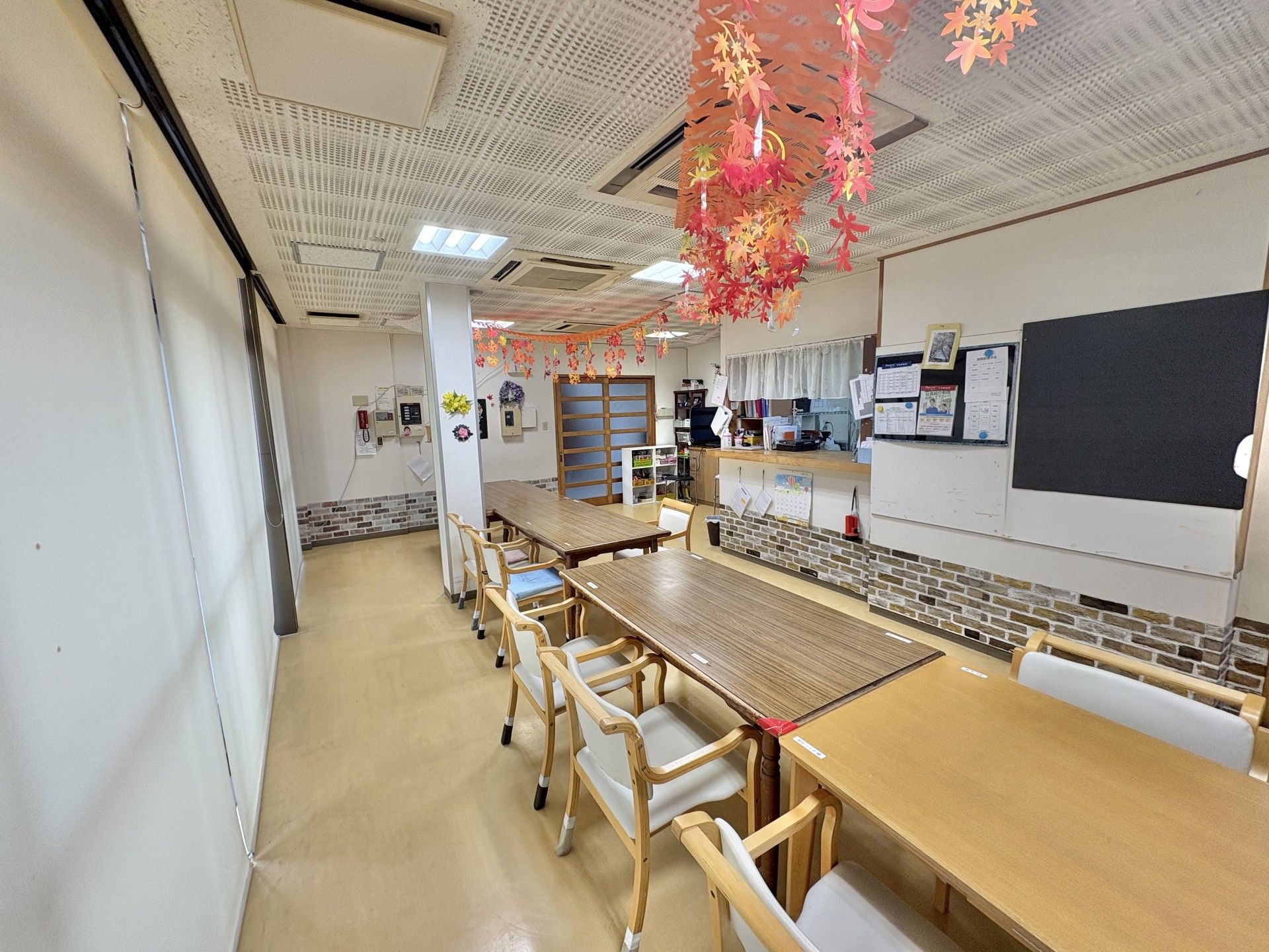 飾り付けのある食堂