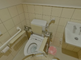 介護施設内の清潔なトイレ設備