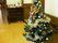 クリスマスの飾りつけが施してある施設内のリラックススペースの一角