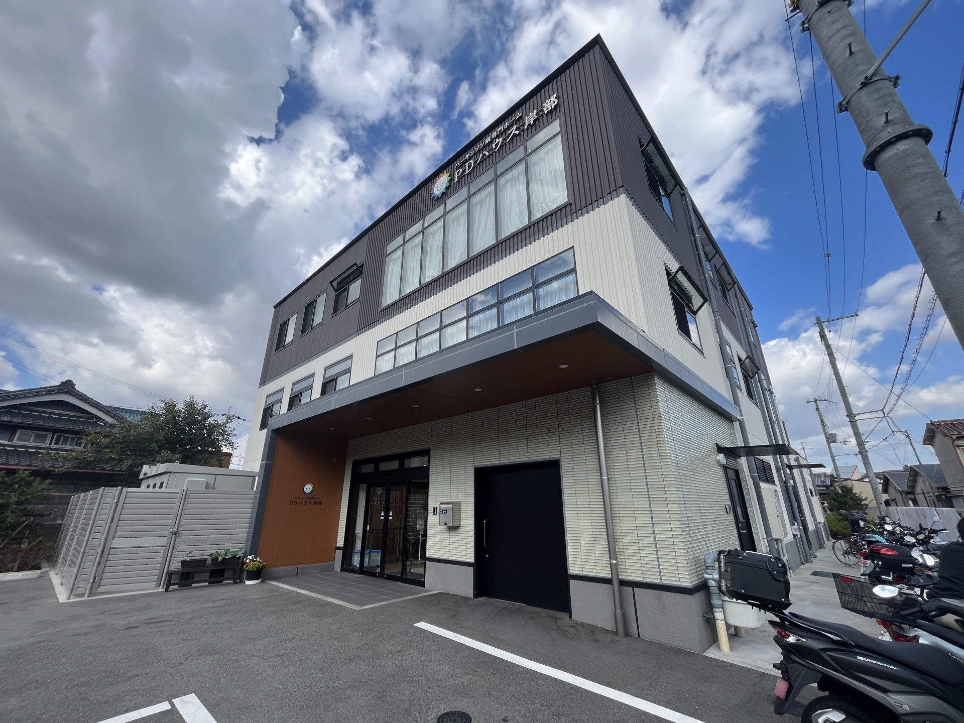 3階建ての建物