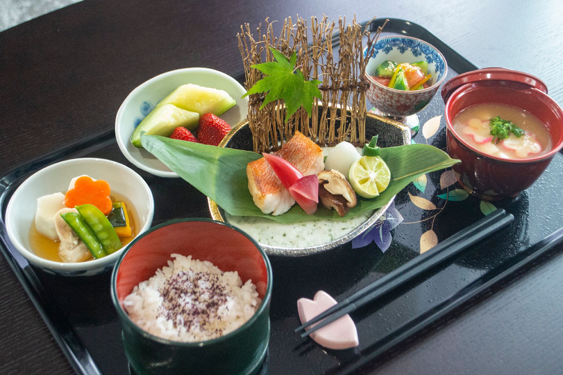 和食　ホスピタルメント青山のお食事。