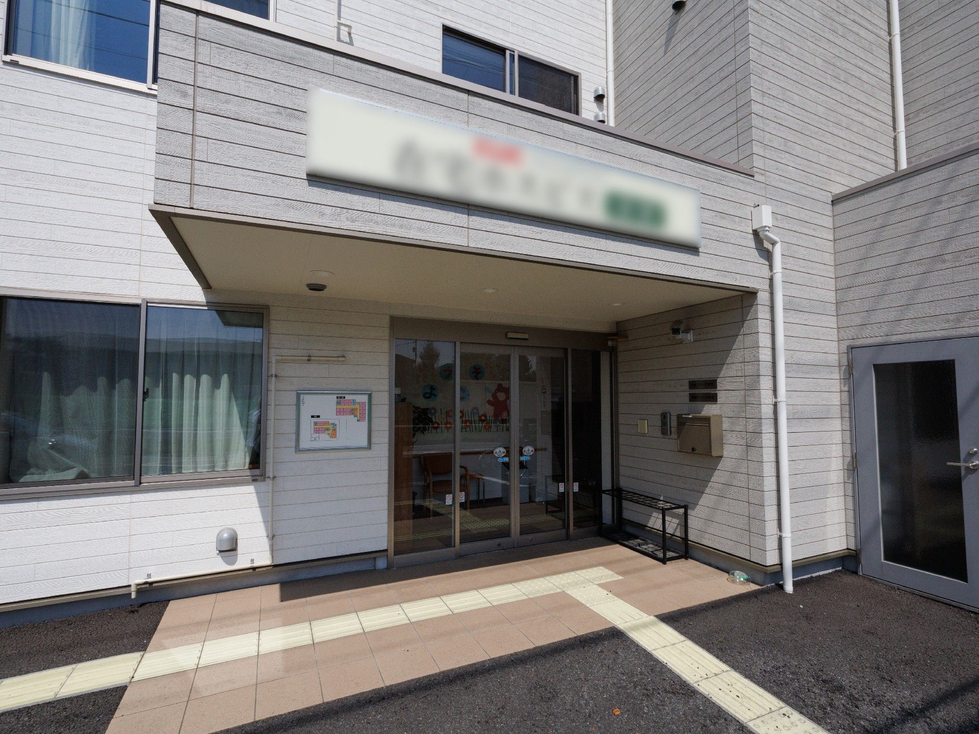 段差が排除されている玄関