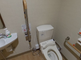 介護施設内の清潔なトイレ空間