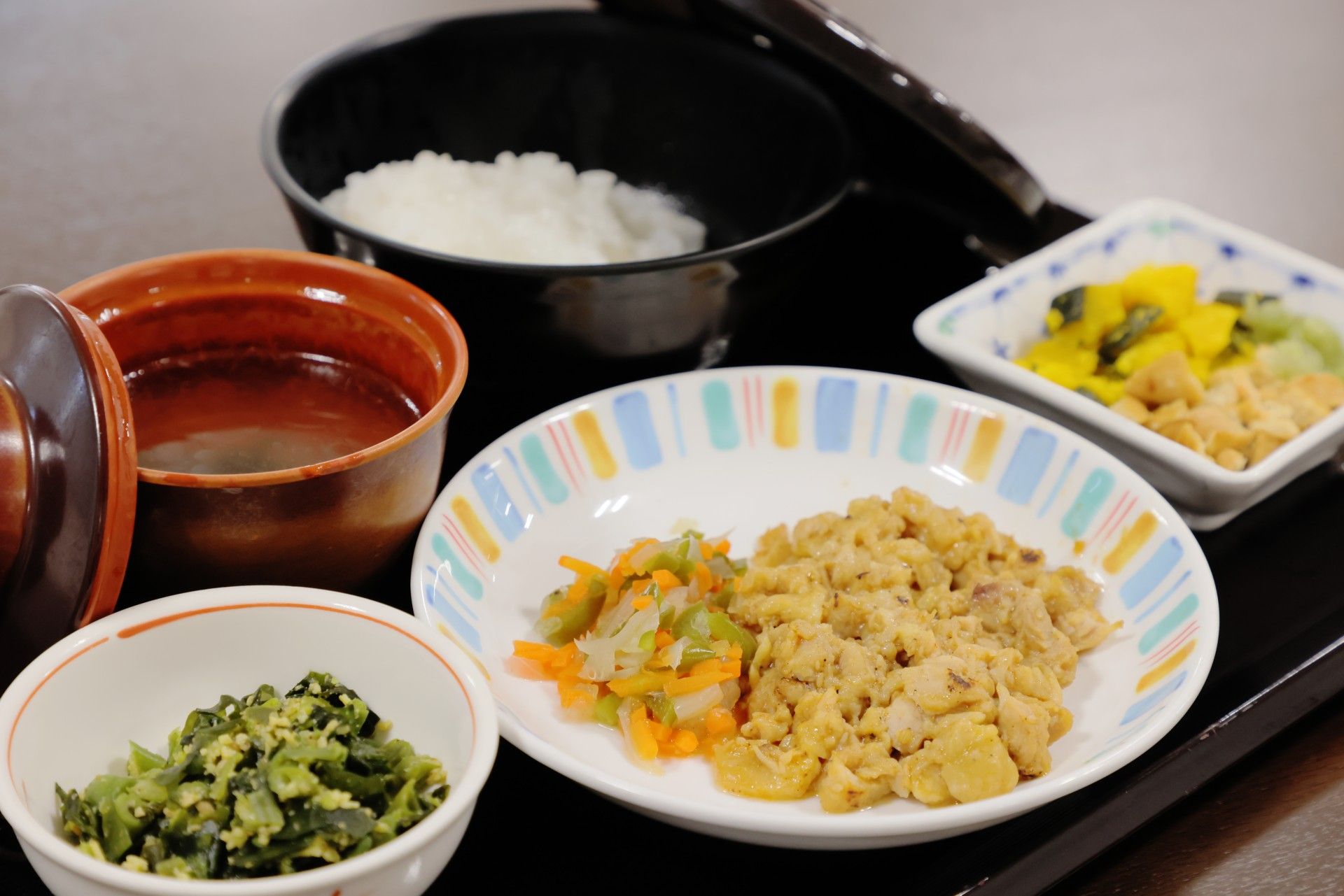 和食の食事セット