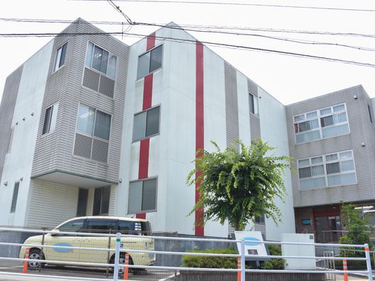 建物とその周辺
