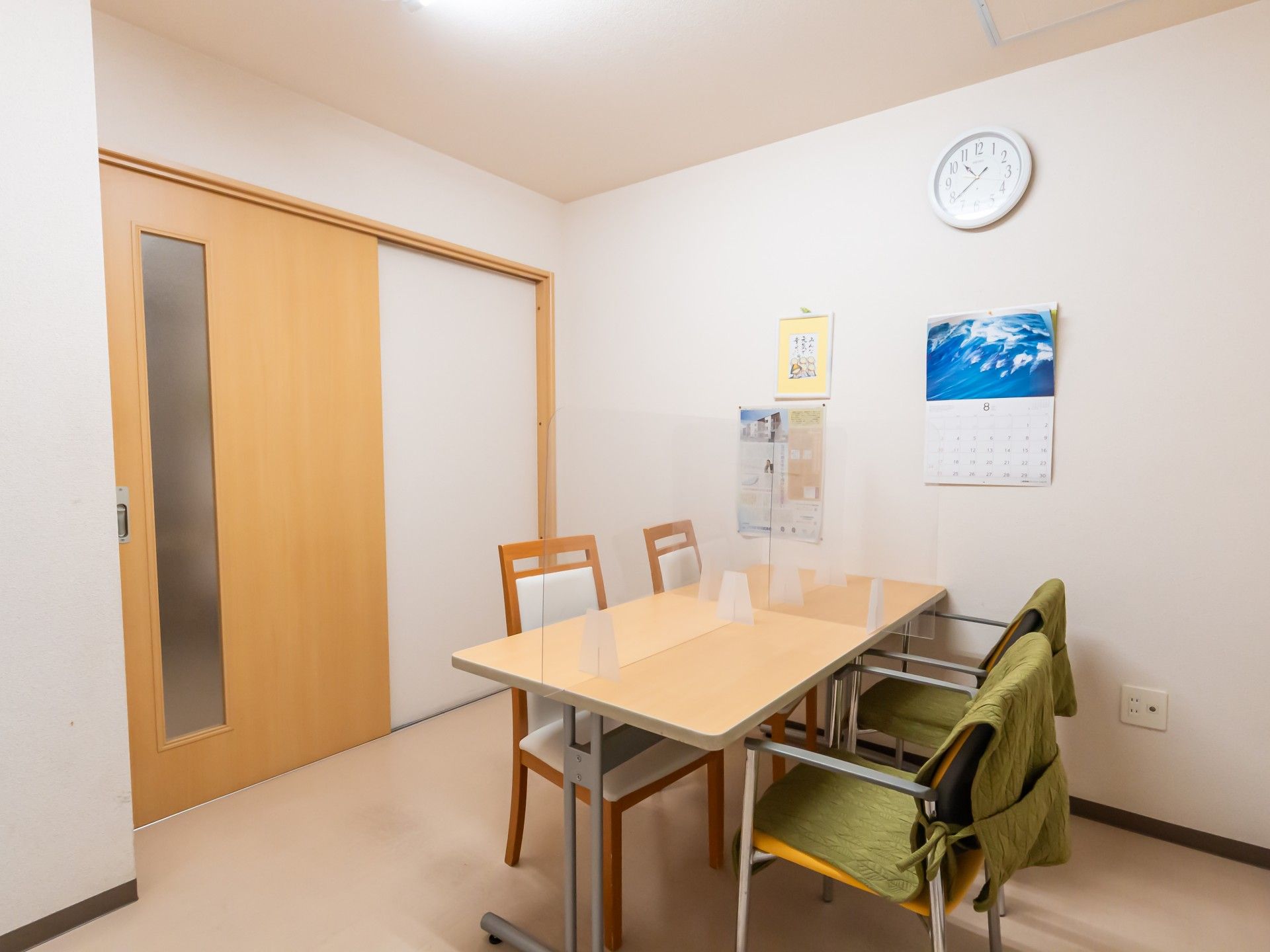 落ち着いた会議スペース