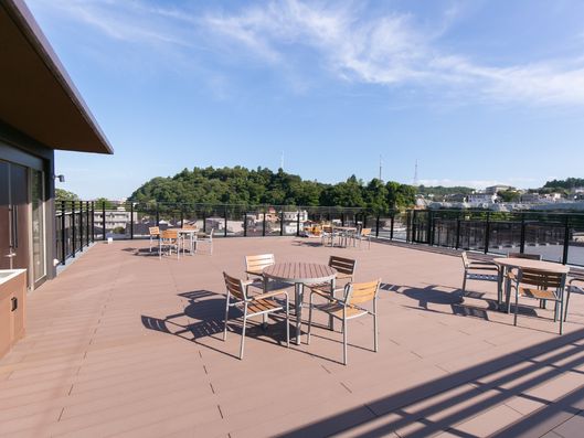 屋上ウッドデッキ