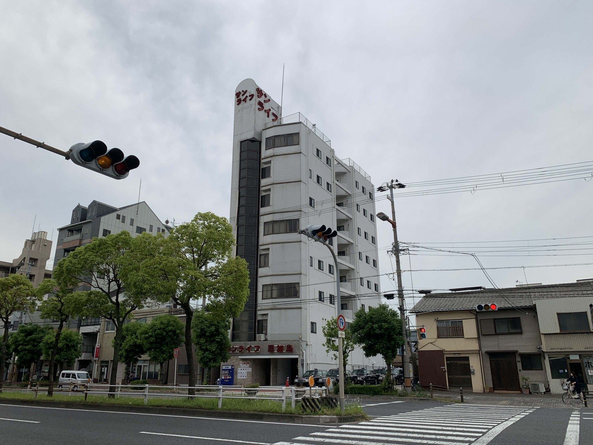 都市型施設の外観