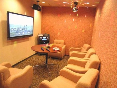 ラ・ナシカ よこすかのカラオケ。認知症予防にもなるカラオケを行える。