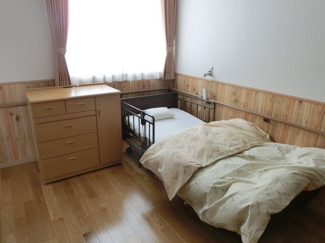 清潔感のある個室の居室