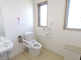 清潔で明るいトイレ設備