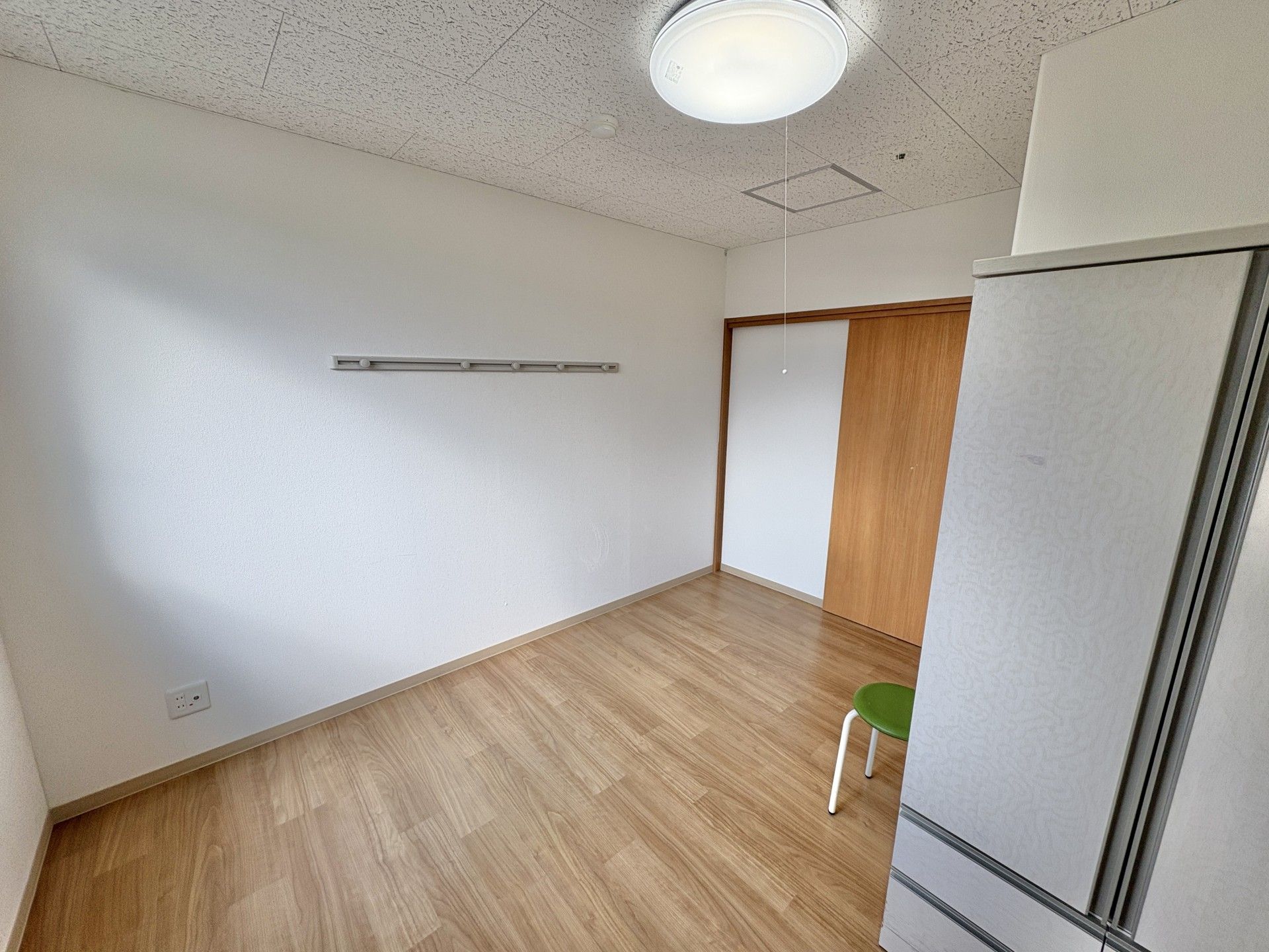 シンプルな個室