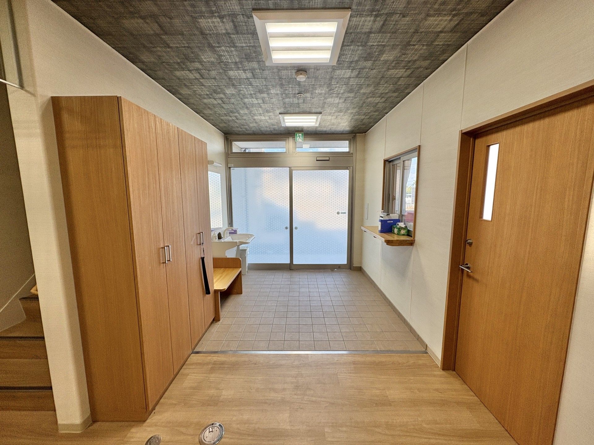 明るい玄関スペース